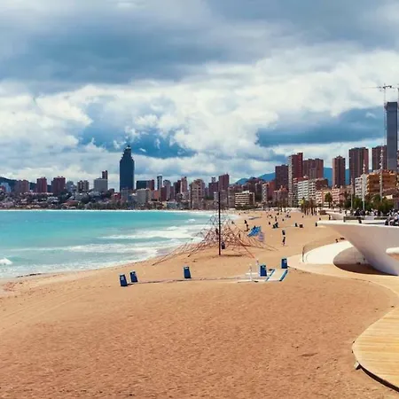 Apartamento En El Centro A Un Minuto De La Playa Benidorm Exterior photo